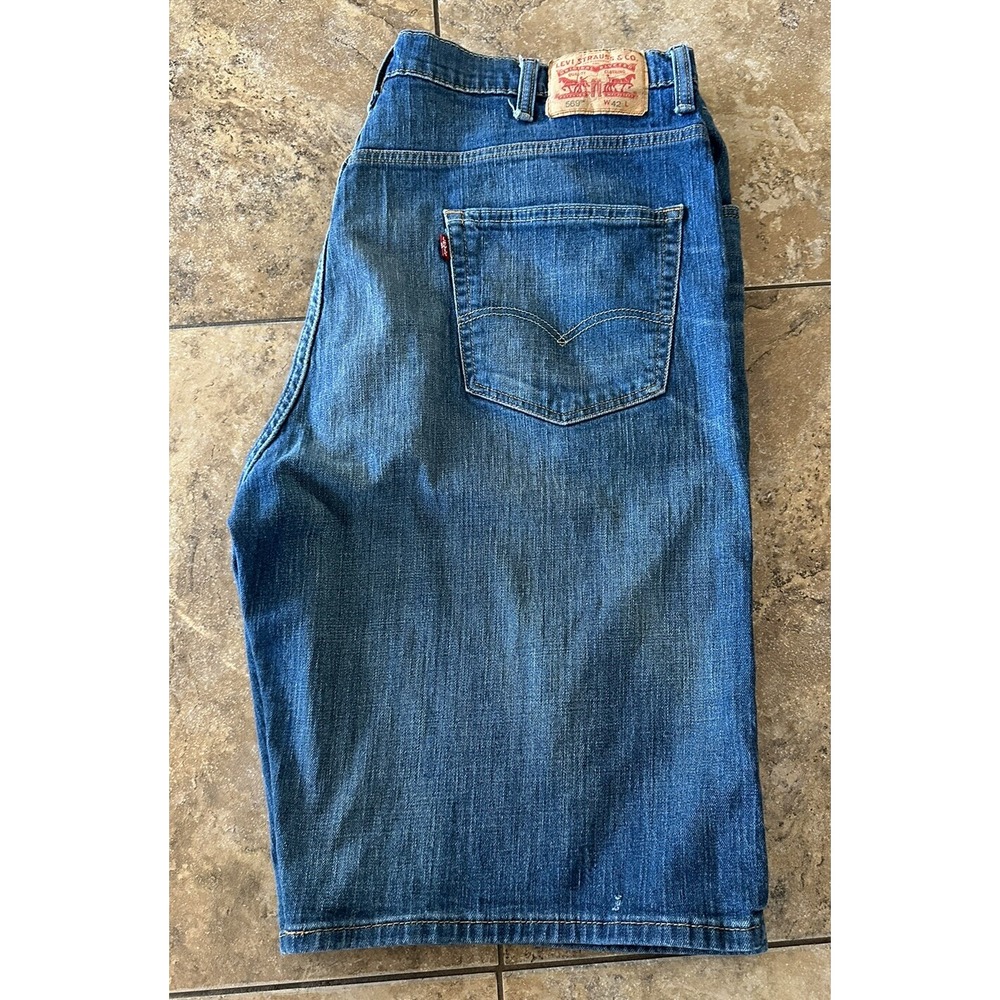 Levis 569 Shorts Men's 42W 11L Inseam Blue Medium Wash Denim Loose Straight